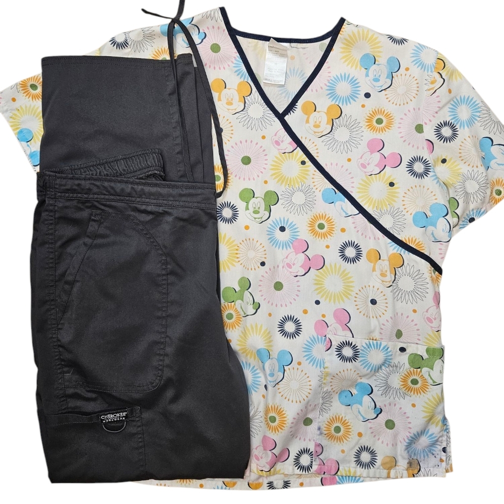 Mickey Mouse Scrub Set - Picture 1 of 2